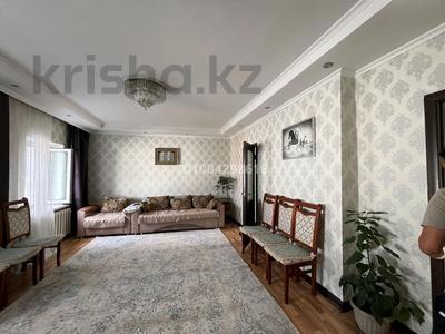 Часть дома · 3 комнаты · 68 м² · 8 сот., Карменова 64/4 — 14 микрорайон, рядом Геологоразведочный колледж находится. за 19 млн ₸ в Семее
