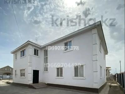 Отдельный дом · 7 комнат · 319 м² · 10 сот., мкр Жумыскер, Сатан Шореева 125 за 55 млн 〒 в Атырау