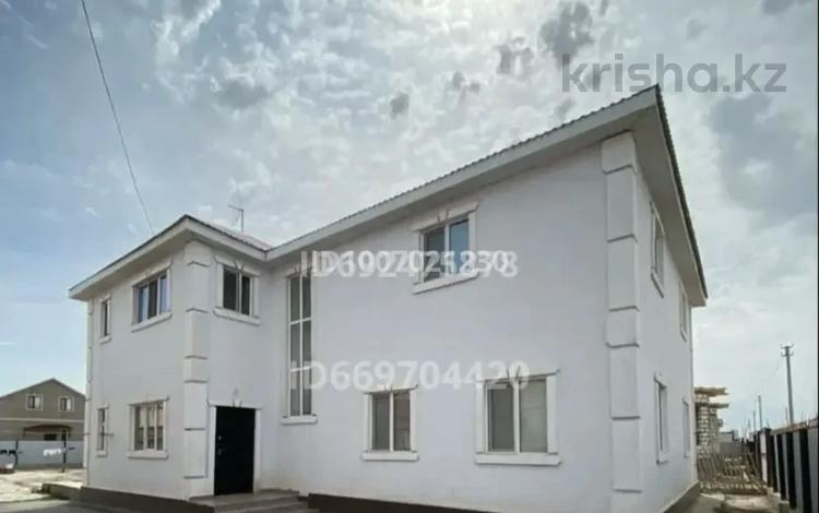 Отдельный дом · 7 комнат · 319 м² · 10 сот., мкр Жумыскер, Сатан Шореева 125 за 55 млн 〒 в Атырау — фото 2