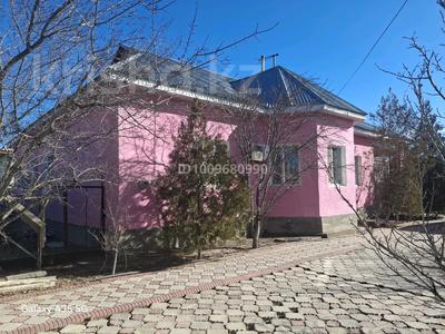 Отдельный дом · 7 комнат · 199.4 м² · 10 сот., Жайлыбаев — Орталық больница маңындағы Бақдаулет магазинінің қасында за 40 млн ₸ в Шиели