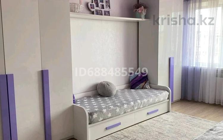 3-бөлмелі пәтер · 76 м² · 5/5 қабат, Пришахтинск 38, бағасы: 21.5 млн ₸ в Караганде, Алихана Бокейханова р-н — фото 2