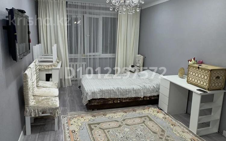 1-комнатная квартира · 31 м² · 1/5 этаж, 12-й мкр. 63А за 7.3 млн ₸ в Караганде — фото 2