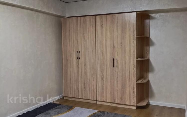 1-комнатная квартира · 43 м² · 1/5 этаж, мкр Кулагер 70 за 200 000 ₸ в Алматы, Жетысуский р-н — фото 2