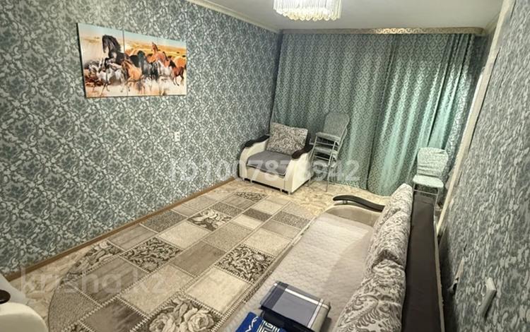 2-комнатная квартира · 60 м² · 3/5 этаж, проспект Абая 5 34 за 12 000 ₸ в Жезкент — фото 2