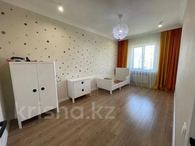 4-комнатная квартира, 100 м², 3/9 этаж, Торайгырова за 53.5 млн 〒 в Алматы, Ауэзовский р-н