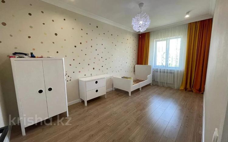 4-комнатная квартира, 100 м², 3/9 этаж, Торайгырова за 53.5 млн 〒 в Алматы, Ауэзовский р-н — фото 2