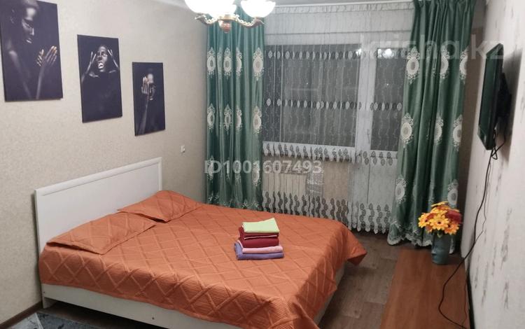 1-комнатная квартира · 48 м² · 3/5 этаж, Майкудук, Майкудук, мкр Восток-2 6 — Сзади Ануара торговый дом. за 10 000 ₸ в Караганде, Алихана Бокейханова р-н — фото 2