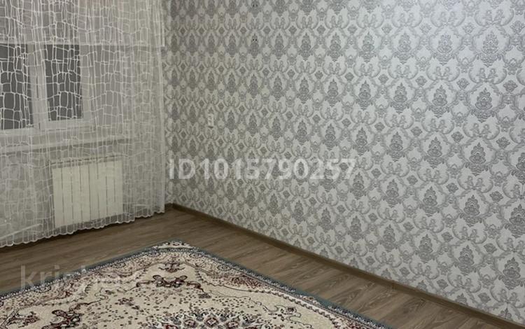 2-комнатная квартира · 45 м² · 5/5 этаж, мкр Жилгородок 59 за 130 000 ₸ в Актобе — фото 2