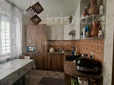 Пәтерлер в Алматинской обл.: 3-бөлмелі пәтер · 60.6 м² · 4/5 қабат, Рыскулова 222А — Мкр. Спутник, бағасы: 34 млн 〒 3-бөлмелі пәтер · 60.6 м² · 4/5 қабат, Рыскулова 222А — Мкр. Спутник, бағасы: 34 млн 〒 в Талгаре