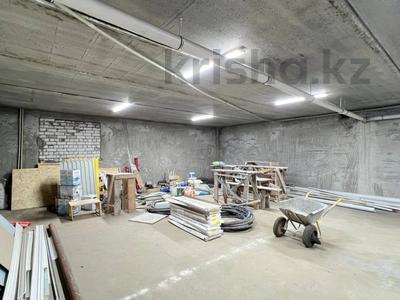 Свободное назначение, офисы, магазины и бутики, салоны красоты, фитнес и спорт, медцентры и аптеки, конференц-залы, кабинеты и рабочие места, студии · 140 м² за 700 000 〒 в Семее