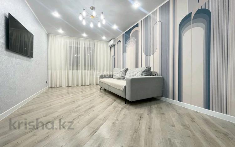 2-бөлмелі пәтер · 70 м² · 2/10 қабат, Қонаев ш/а. 52/2, бағасы: 35 млн ₸ в Уральске, мкр Кунаева — фото 2