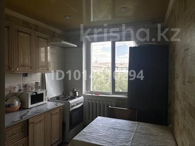 4-комнатная квартира · 50 м², мкр Кунаева 6 за 160 000 ₸ в Уральске