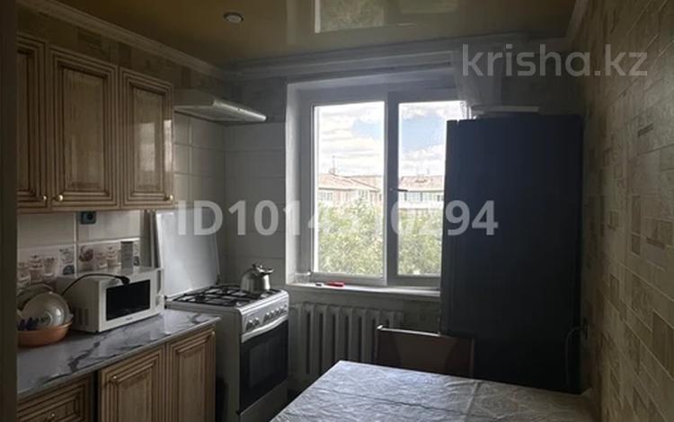 4-комнатная квартира · 50 м², мкр Кунаева 6 за 160 000 ₸ в Уральске — фото 2