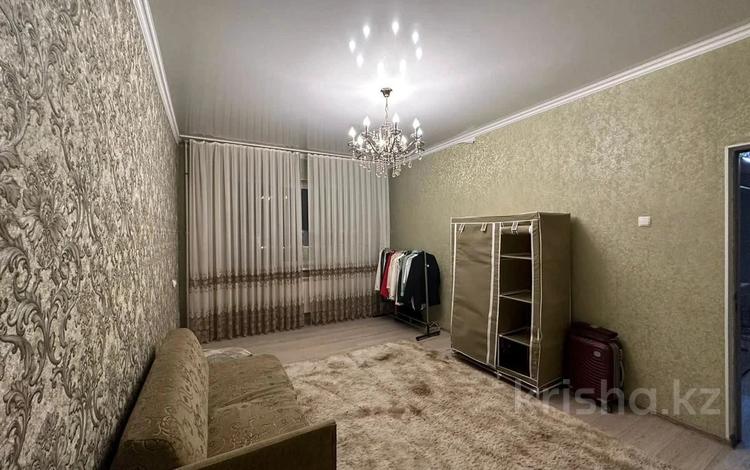 2-комнатная квартира · 54 м² · 9/9 этаж, мкр Жетысу-1 за 35.5 млн ₸ в Алматы, Ауэзовский р-н — фото 2