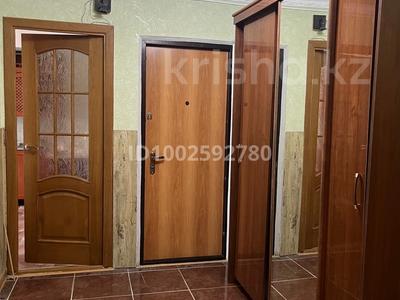 4-комнатная квартира · 88.5 м² · 3/5 этаж, Ауэзова 4 — Рядом Торговый Центр, казахская школа - гимназия и детский сад, автовокзал, магазин «Алишер», магазин «Аль-Софи», стоянка такси по городу и в Актобе за 34.2 млн ₸ в Хромтау