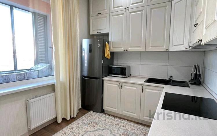 1-бөлмелі пәтер · 42 м², Гүлдер 2 ш/а., Ашимова 24, бағасы: 10 000 ₸ в Караганде, Казыбек би р-н — фото 7