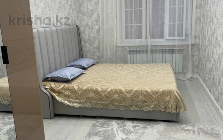 2-бөлмелі пәтер · 70 м² · 4/10 қабат, Громова 16.Абулхайыр хан 16, бағасы: 300 000 ₸ в Уральске — фото 2