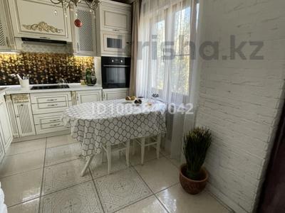 4-бөлмелі пәтер · 88 м² · 4/5 қабат, Льва Толстого 24, бағасы: 39 млн ₸ в Усть-Каменогорске