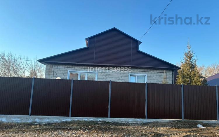 Отдельный дом · 3 комнаты · 140 м² · 15 сот., Усть-Таловка, Заводская 3А за 27 млн ₸ в Восточно-Казахстанской обл. — фото 2