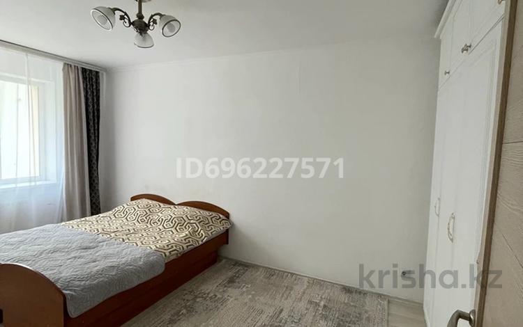 2-комнатная квартира, 64 м², 2/9 этаж помесячно, Бектурова 4/4