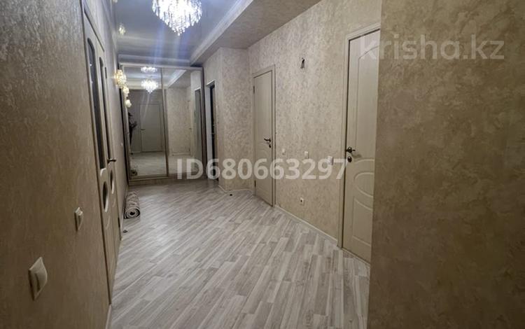 2-комнатная квартира, 83 м², 6/9 этаж помесячно, Астана 22 за 250 000 〒 в Шымкенте — фото 2