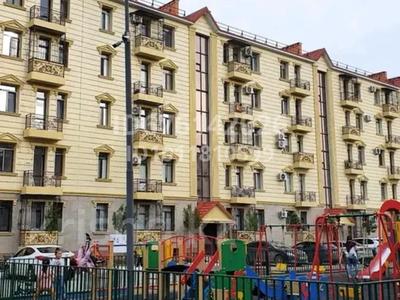 3-бөлмелі пәтер · 80 м² · 2/5 қабат, Просп. Абулхаир Хана 66к3, бағасы: 42 млн ₸ в Атырау, мкр Авангард-2