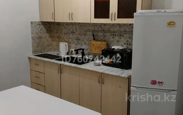 2-комнатная квартира · 62 м², Садвакасова 35 за 280 000 ₸ в Алматы, Ауэзовский р-н — фото 9