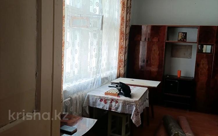 3-комнатная квартира · 63 м² · 1/3 этаж, Айтеке би 40 за 100 000 ₸ в Актобе — фото 2