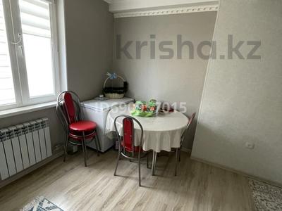 2-комнатная квартира, 69 м², 9/9 этаж, 19-й мкр 3 за 18 млн 〒 в Актау, 19-й мкр