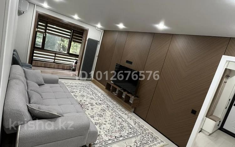 3-бөлмелі пәтер · 60 м² · 2/4 қабат, мкр №2 4, бағасы: 47 млн ₸ в Алматы, Ауэзовский р-н — фото 2