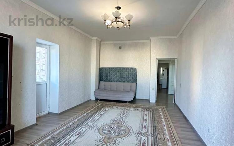2-бөлмелі пәтер · 82 м² · 3/9 қабат, Нұрсая ш/а., Габдиева 47б, бағасы: 32 млн ₸ в Атырау, мкр Нурсая — фото 4