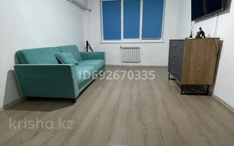 2-бөлмелі пәтер · 55 м² · 5/9 қабат, Нұрсая ш/а., Таумуша Жумагалиева 17А — Возле Жк Модерн Сити(красный), бағасы: 25 млн ₸ в Атырау, мкр Нурсая — фото 2