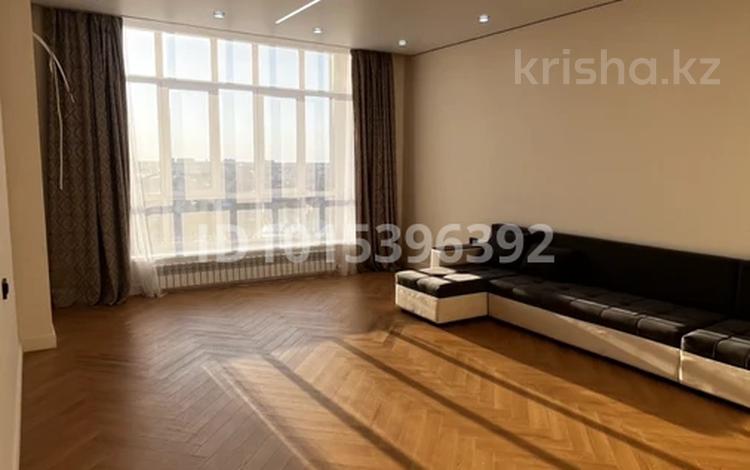 2-комнатная квартира · 83 м² · 8/9 этаж, Курмангазы 21 за 300 000 ₸ в Атырау — фото 2