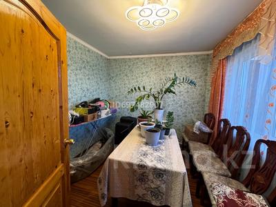 4-бөлмелі пәтер, 61.5 м², 5/5 қабат, мкр Юго-Восток, 27ймикрорайон 21 — Язева, бағасы: 24 млн 〒 в Караганде, Казыбек би р-н