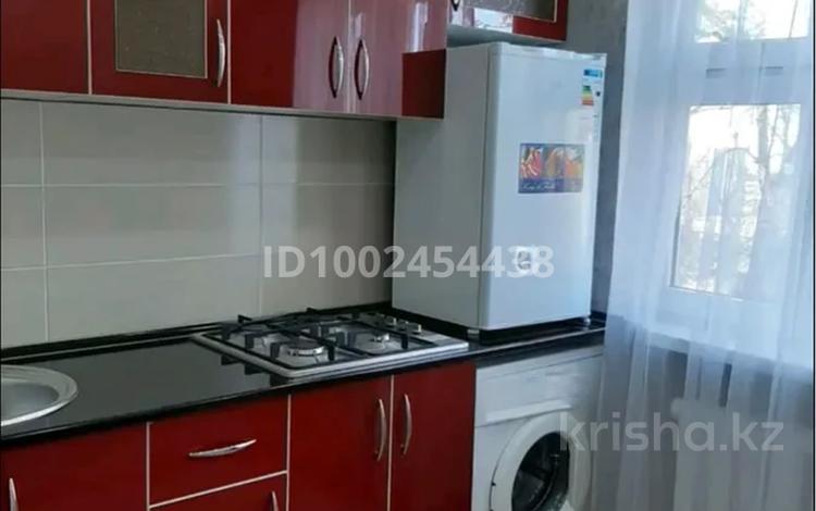 2-бөлмелі пәтер · 80 м² · 5/5 қабат, Казыбек би 179 — На против народного банка, бағасы: 160 000 ₸ в Таразе — фото 2