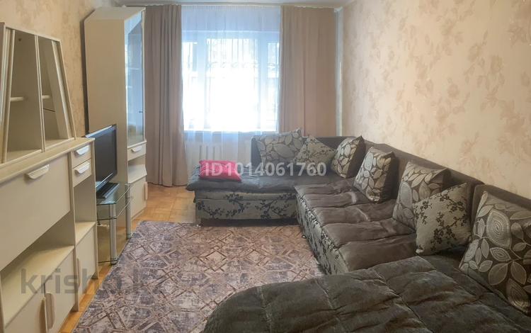 3-комнатная квартира · 60 м² · 1/4 этаж, мкр №4 2 за 300 000 ₸ в Алматы, Ауэзовский р-н — фото 2