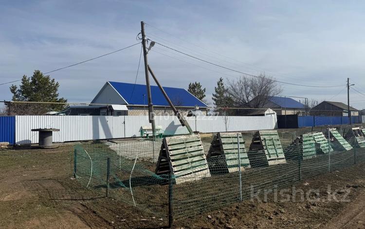 Отдельный дом · 4 комнаты · 100 м² · 10 сот., Батыс 14 — Мометова/Спортивная за 15.5 млн 〒 в Пугачеве — фото 2
