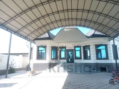 Отдельный дом · 8 комнат · 265 м² · 8 сот., Суйинбай. массив Барысхан 95 — Сахсавод за 65 млн 〒 в Таразе