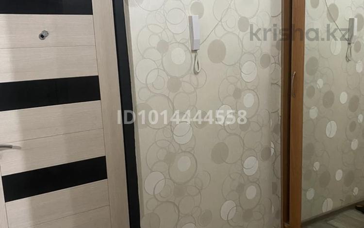 1-комнатная квартира · 34 м² · 4/5 этаж, Утепова 33 за 140 000 ₸ в Усть-Каменогорске — фото 2