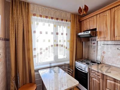 3-бөлмелі пәтер · 56 м² · 3/5 қабат, мкр Строитель, Миханова 118, бағасы: 18 млн ₸ в Уральске