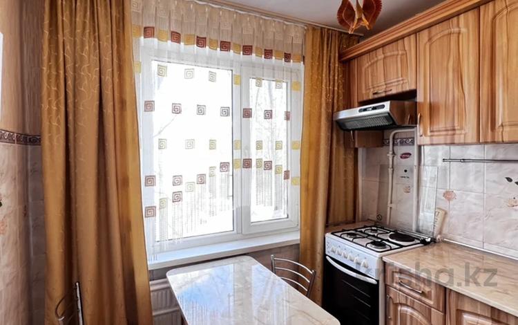 3-бөлмелі пәтер · 56 м² · 3/5 қабат, мкр Строитель, Миханова 118, бағасы: 18 млн ₸ в Уральске — фото 6