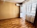 3-бөлмелі пәтер · 56 м² · 3/5 қабат, мкр Строитель, Миханова 118, бағасы: 18 млн ₸ в Уральске — фото 8