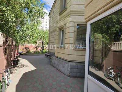 Отдельный дом · 4 комнаты · 300 м² · 5.5 сот., Луначарского 53 за 1 млн ₸ в Павлодаре