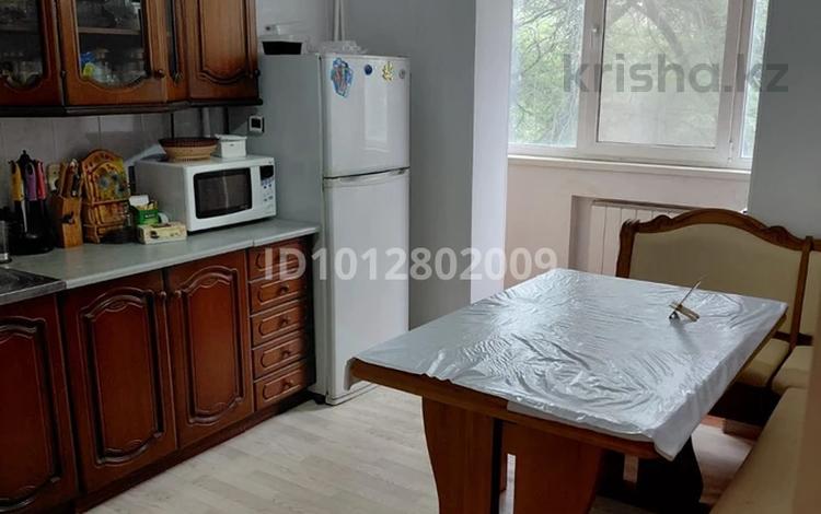 2-комнатная квартира · 56 м² · 3/5 этаж, мкр 8 39 — Алия Молдагулова за 17.8 млн ₸ в Актобе — фото 2
