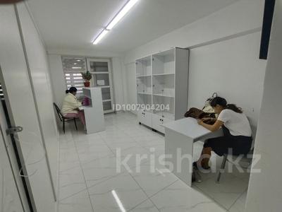 Свободное назначение, офисы, медцентры и аптеки, конференц-залы, кабинеты и рабочие места · 90 м² за 20 000 ₸ в Таразе, мкр Байтерек