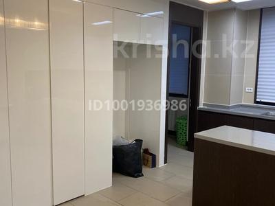 4-бөлмелі пәтер · 135 м² · 20/25 қабат, Нажимеденова 4, бағасы: 107 млн ₸ в Астане, Сарайшык р-н