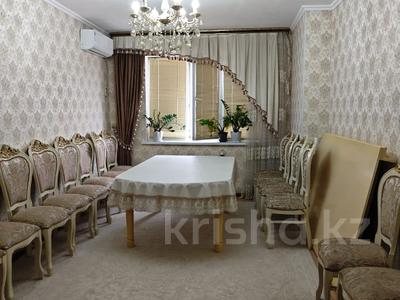 3-бөлмелі пәтер · 80 м² · 4/5 қабат, 112 квартал ш/а. 359/13, бағасы: 24.3 млн ₸ в Шымкенте, Туран р-н
