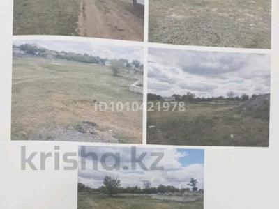 Участок · 25 соток, Байсеитова 17 — Между домами 14 и18 находится участок за ~ 3.2 млн ₸ в Ботакаре