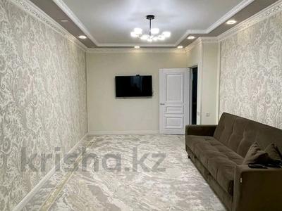 3-комнатная квартира, 92 м², 3/5 этаж помесячно, Ташенова за 280 000 〒 в Шымкенте, Аль-Фарабийский р-н