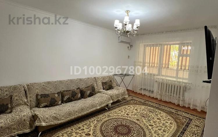 3-комнатная квартира · 75 м² · 1/5 этаж, Абдрахманова 19 — Район одежды за 180 000 〒 в  — фото 3